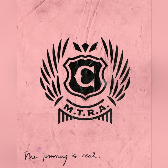 Consuela Juanis Everyday Tote with key fob charm - Picture 9 of 11